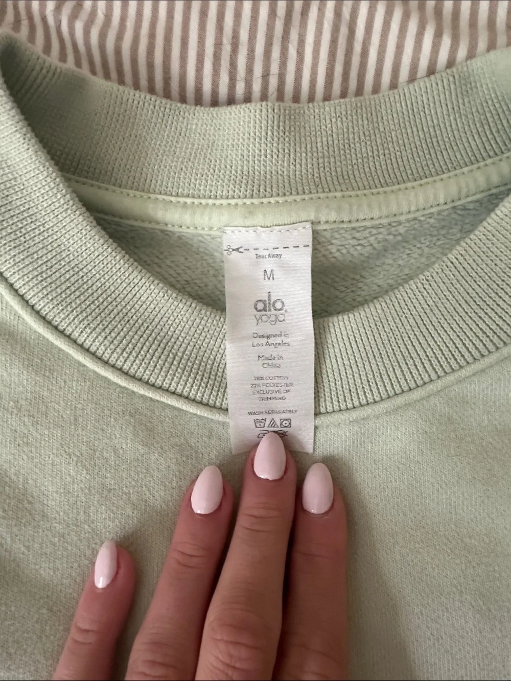 ALO Yoga Women’s Crewneck Sweatshirt in Sage Green